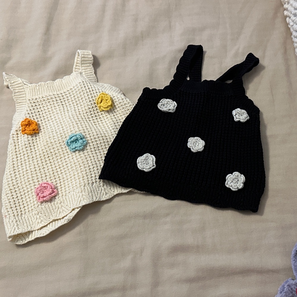 Old Navy Cream and Black Knit Girl’s tops